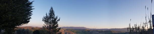 Profilo delle colline al calare del sole